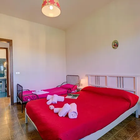 Dom wakacyjny Casa Maddalena Al Mare 600m From Sea - Happy *