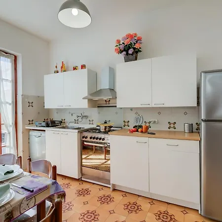 Dom wakacyjny Casa Maddalena Al Mare 600m From Sea - Happy