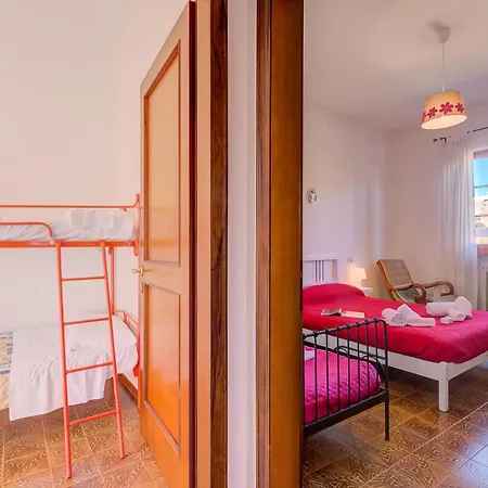 Casa Maddalena Al Mare 600m From Sea - Happy * مارينا دي بييتراسانْت