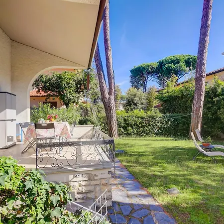 Casa Maddalena Al Mare 600m From Sea - Happy Marina di Pietrasanta