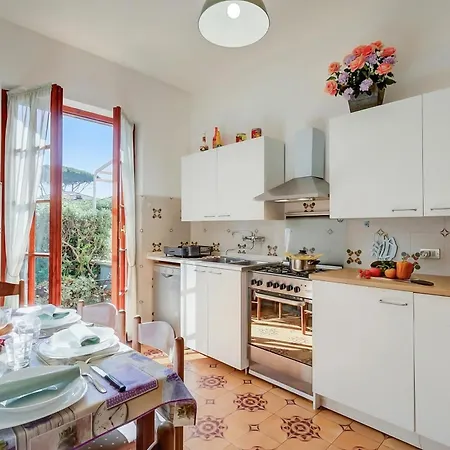 بيت للعطل Casa Maddalena Al Mare 600m From Sea - Happy مارينا دي بييتراسانْت