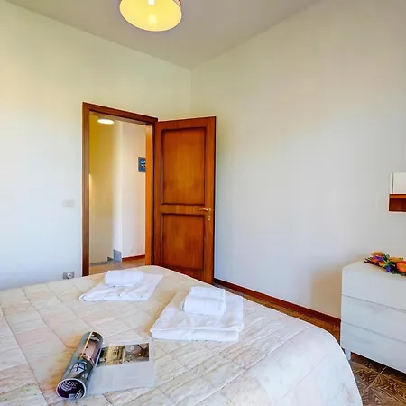 Casa Maddalena Al Mare 600m From Sea - Happy * مارينا دي بييتراسانْت