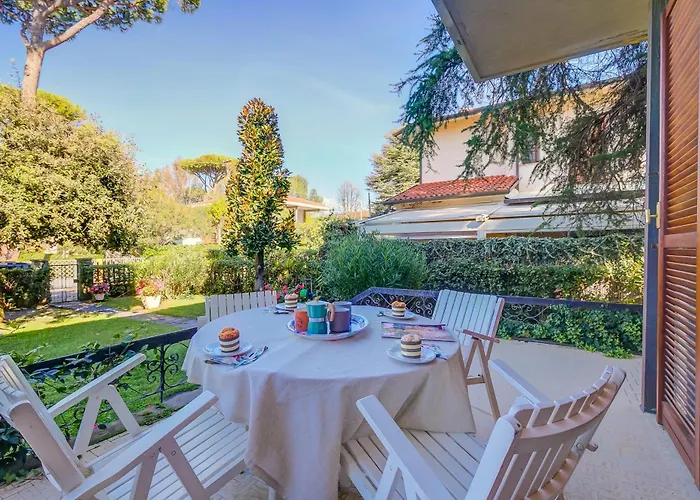 Casa Maddalena Al Mare 600m From Sea - Happy Vakantiehuis Marina di Pietrasanta