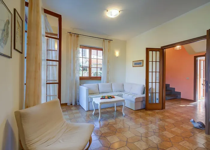 Дом отдыха Casa Maddalena Al Mare 600m From Sea - Happy *